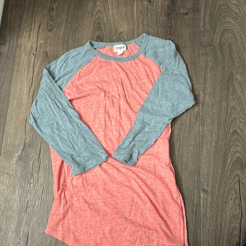Lula Roe 3/4 length very soft blue/salmon shirt
